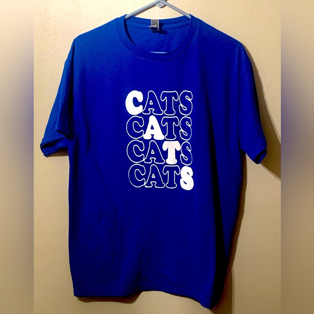 CATS TSHIRT SIZE L